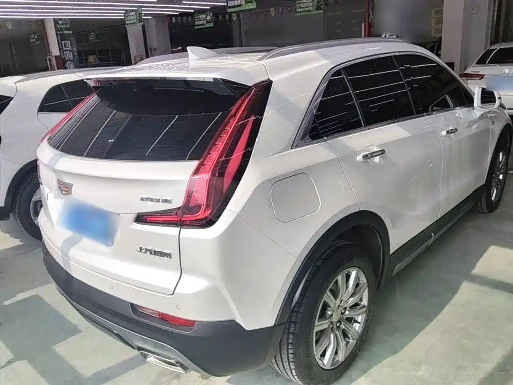 Cadillac XT4 2023 — фото 5