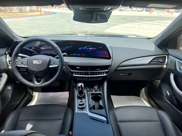 Cadillac CT5 2025