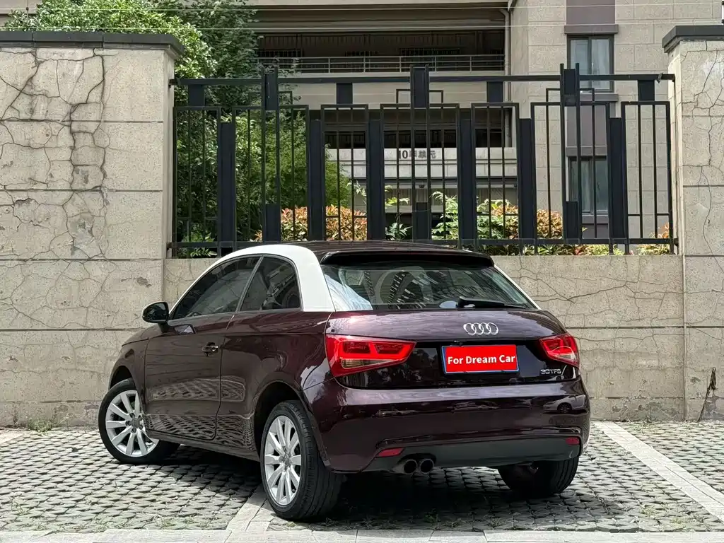 Audi A1 2015 — фото 6