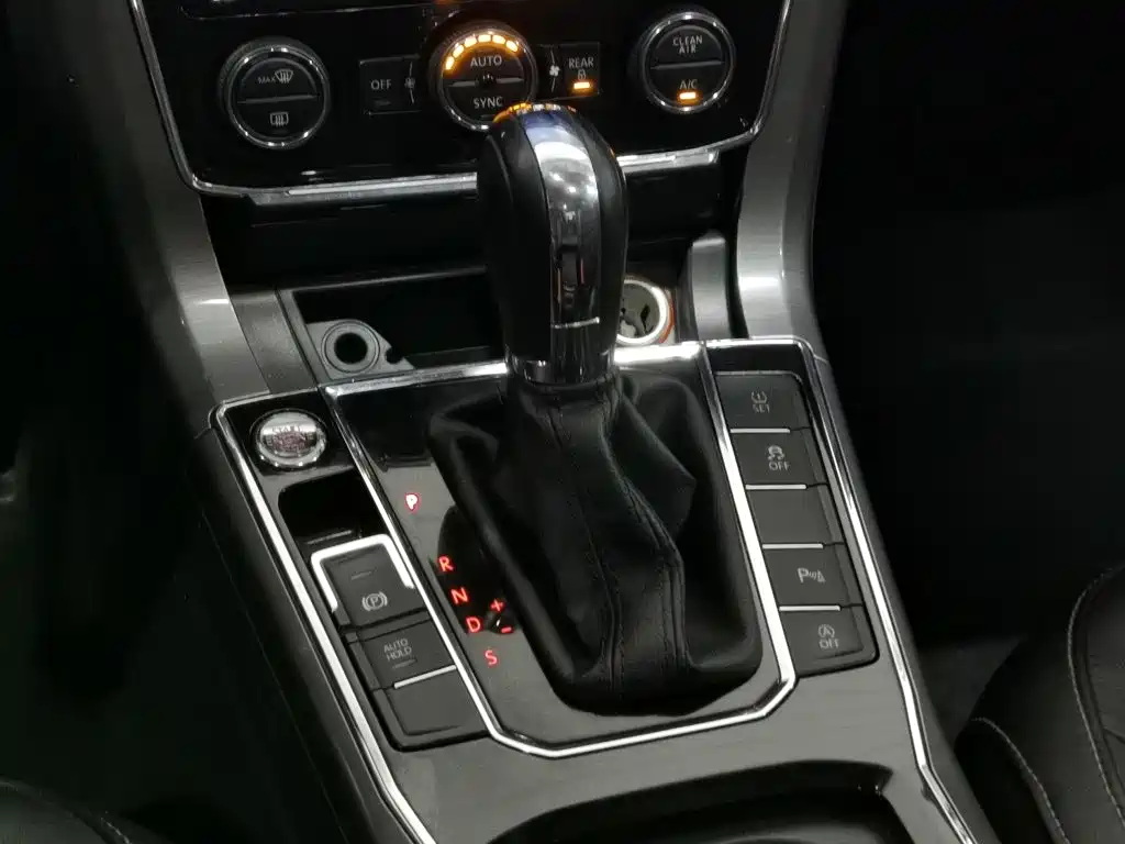 Volkswagen Passat 2019 — фото 13