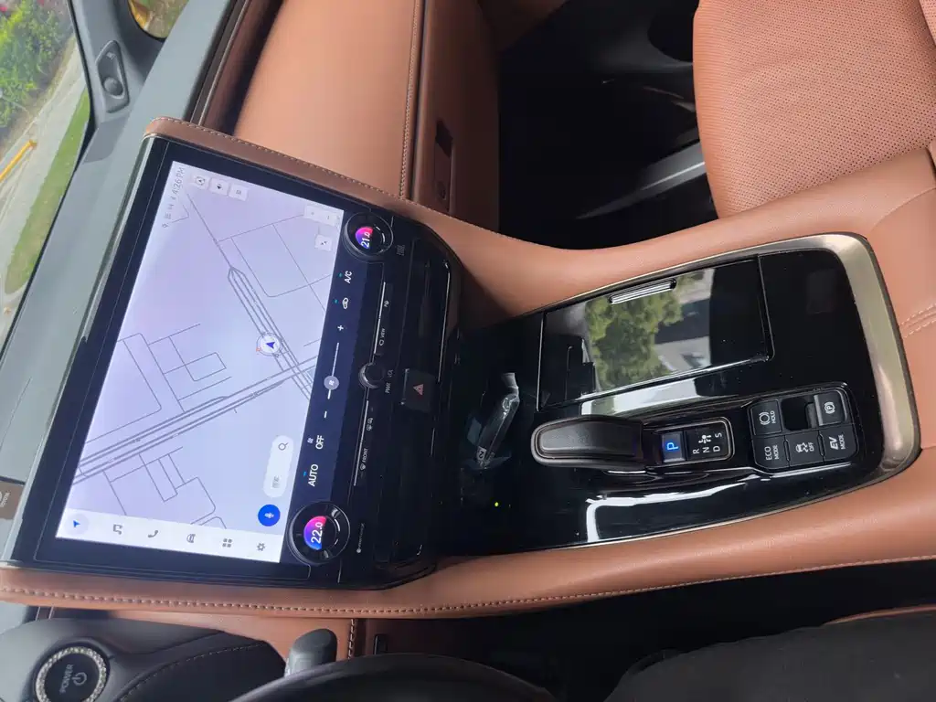 Toyota Vellfire 2024 — фото 11