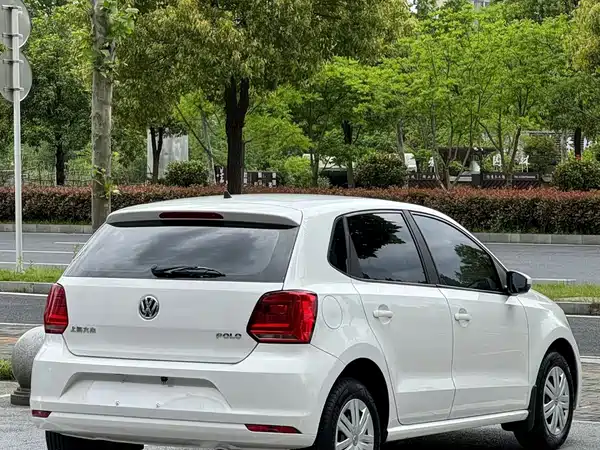 Volkswagen Polo 2016