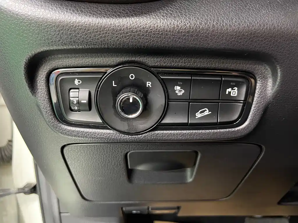 Aion Trumpchi GE3 2019 — фото 18
