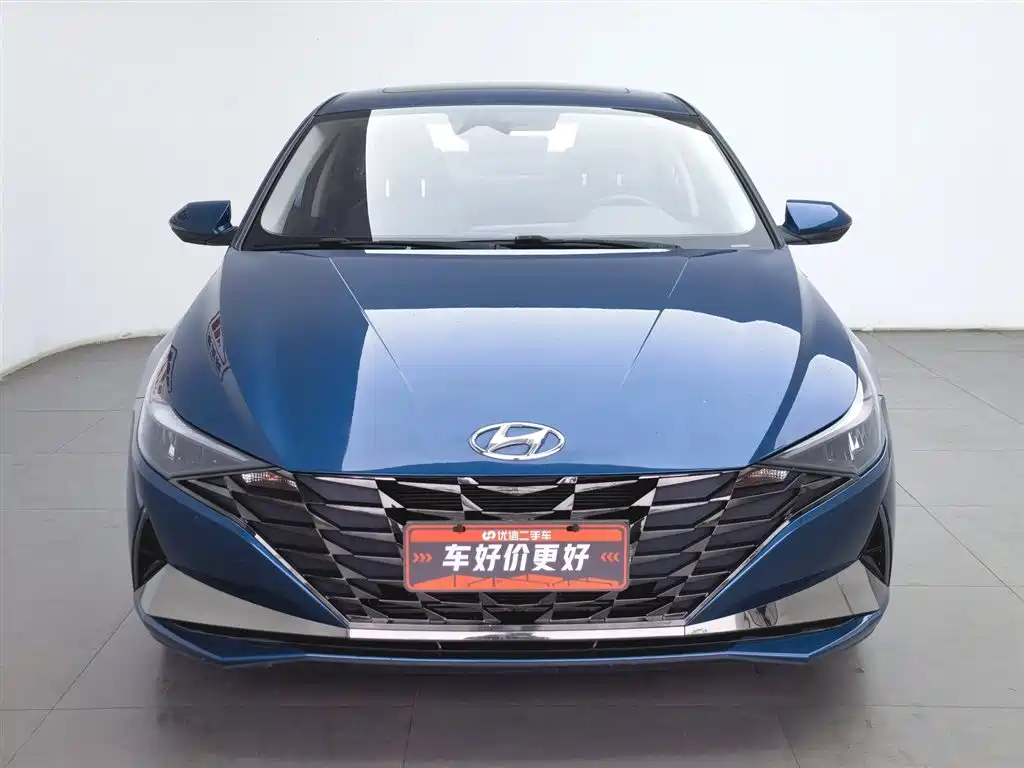 Hyundai Elantra 2023 — фото 3