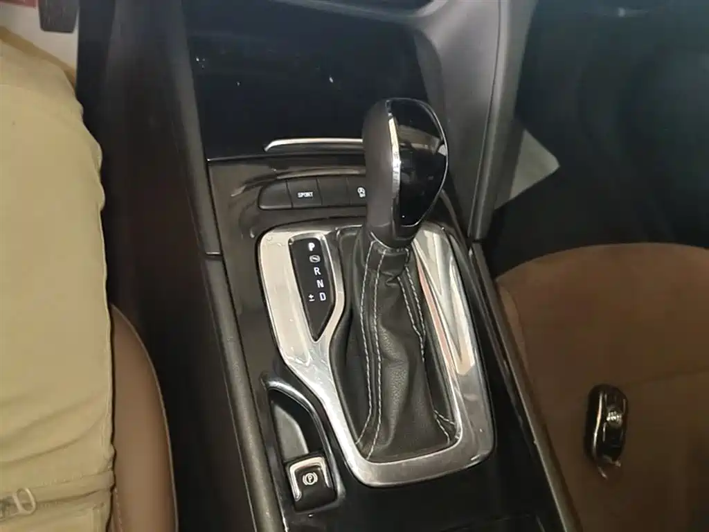 Buick Regal 2020 — фото 14