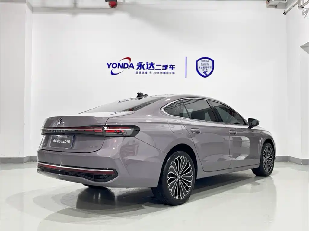 Volkswagen Passat 2024