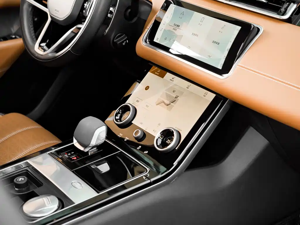 Land Rover Velar 2022 — фото 14
