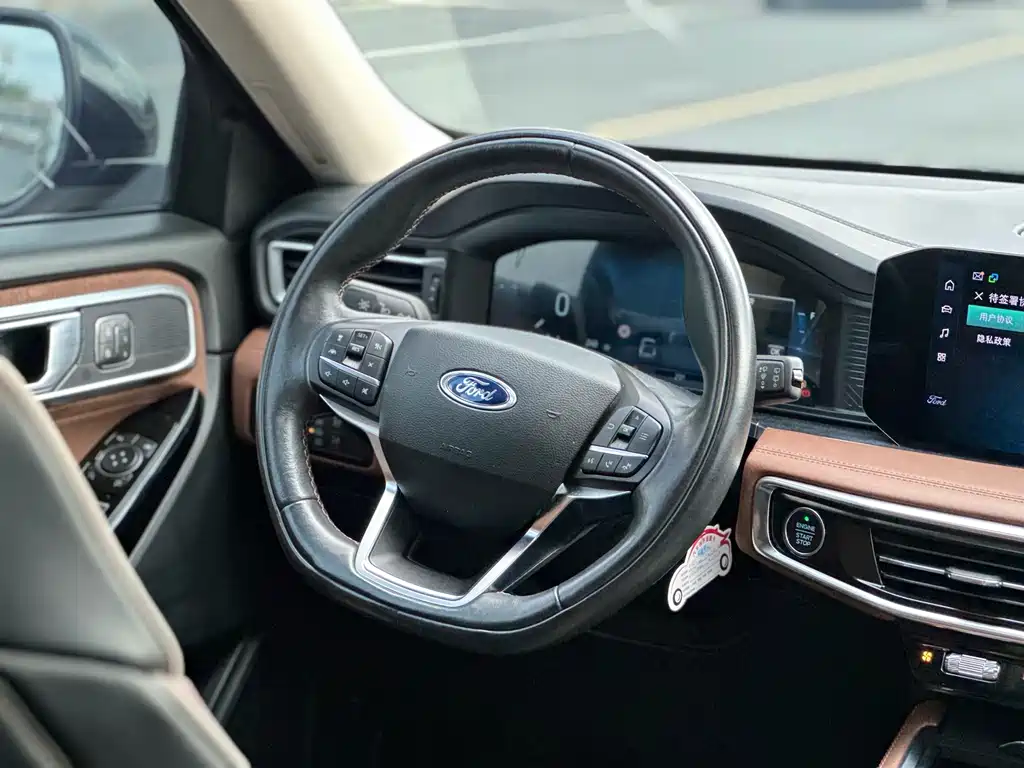 Ford Explorer 2022 — фото 10