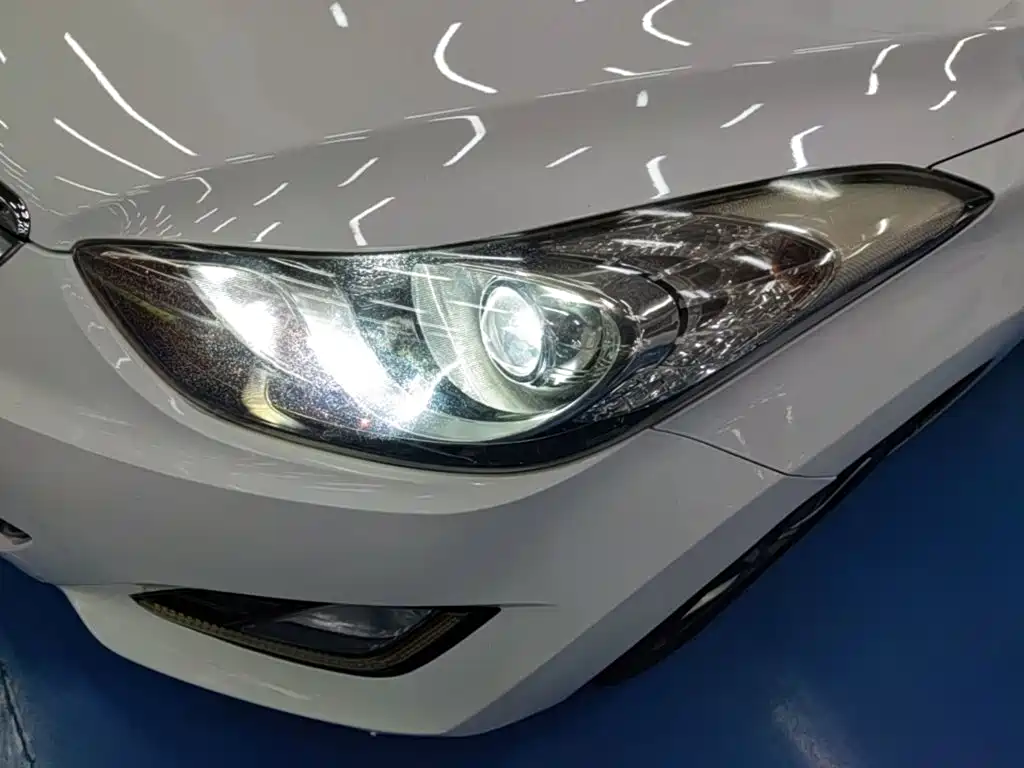 Hyundai Elantra Langdong 2014 — фото 24