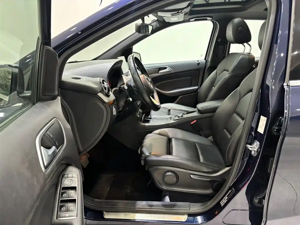 Mercedes-Benz B-Class 2018 — фото 12