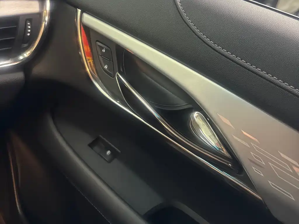 Cadillac ATS-L 2016 — фото 13