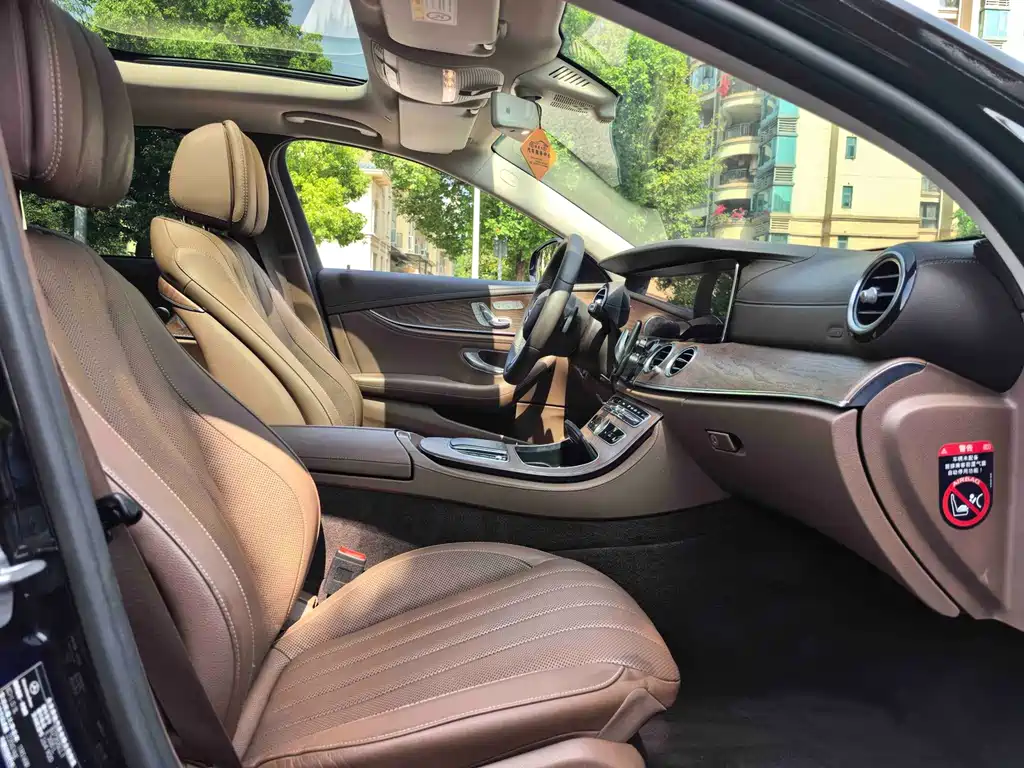 Mercedes-Benz E-Class 2020 — фото 12