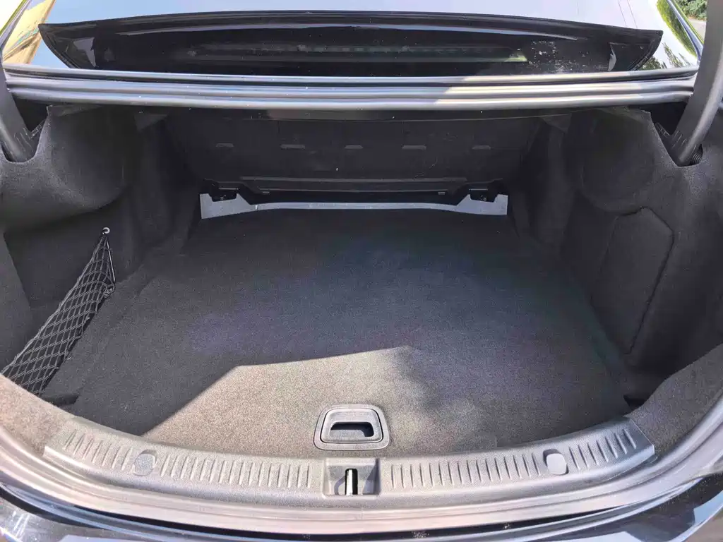 Mercedes-Benz E-Class 2020 — фото 14