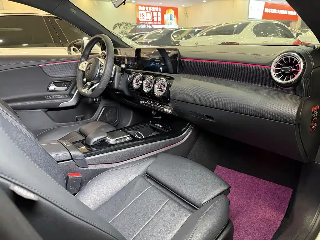 Mercedes-Benz A-Class 2022 — фото 12