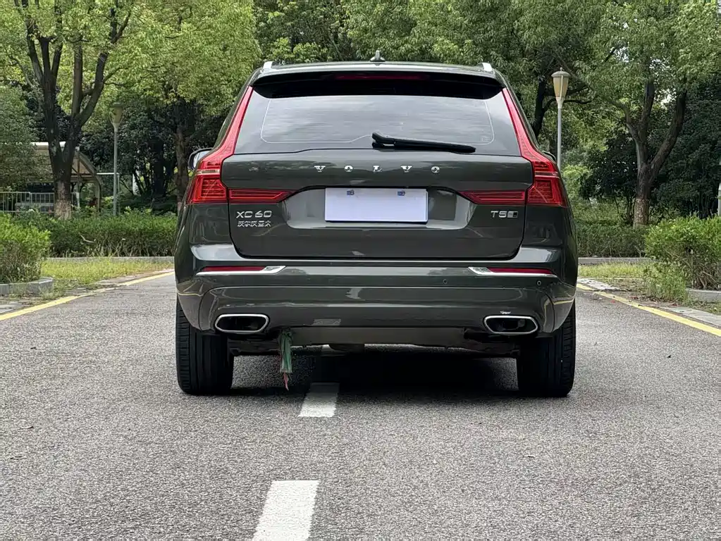 Volvo XC60 2020 — фото 12