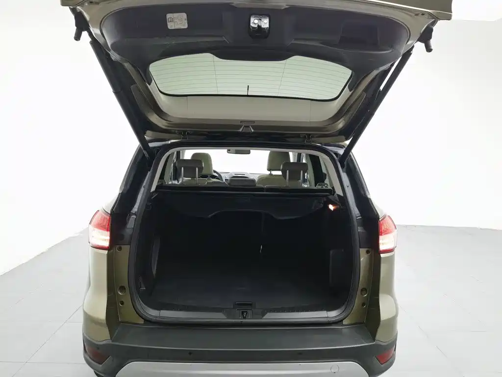 Ford Kuga 2015 — фото 16