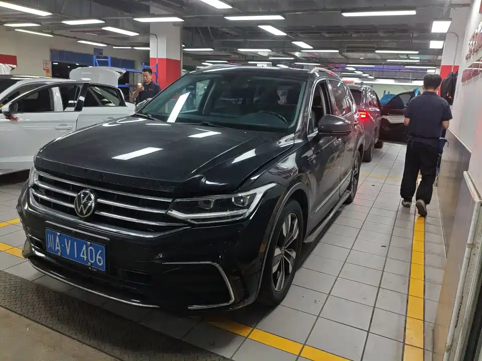 Volkswagen Tiguan L 2022