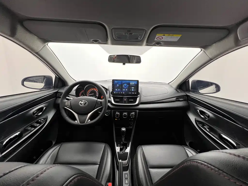 Toyota Yaris L 2022 — фото 10