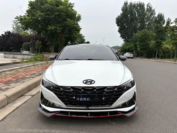 Hyundai Elantra 2023