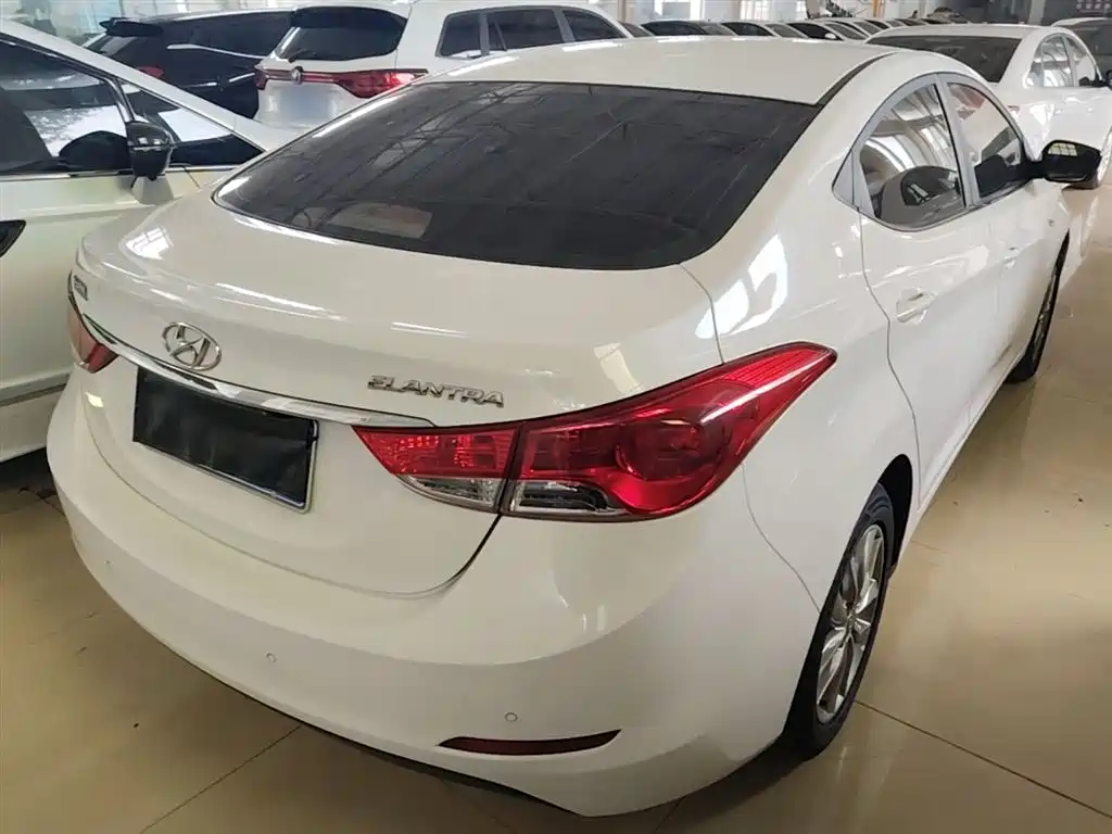 Hyundai Elantra Langdong 2016 — фото 7