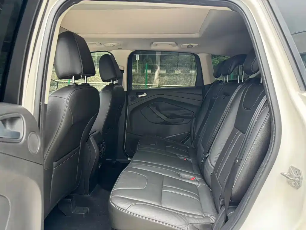 Ford Kuga 2015 — фото 6