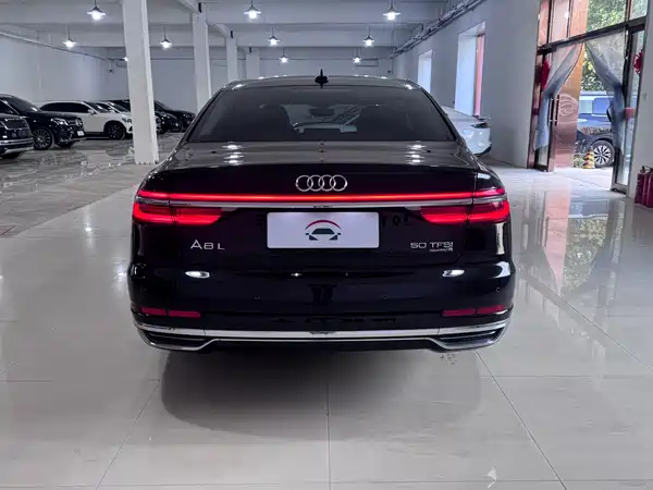 Audi A8 2021