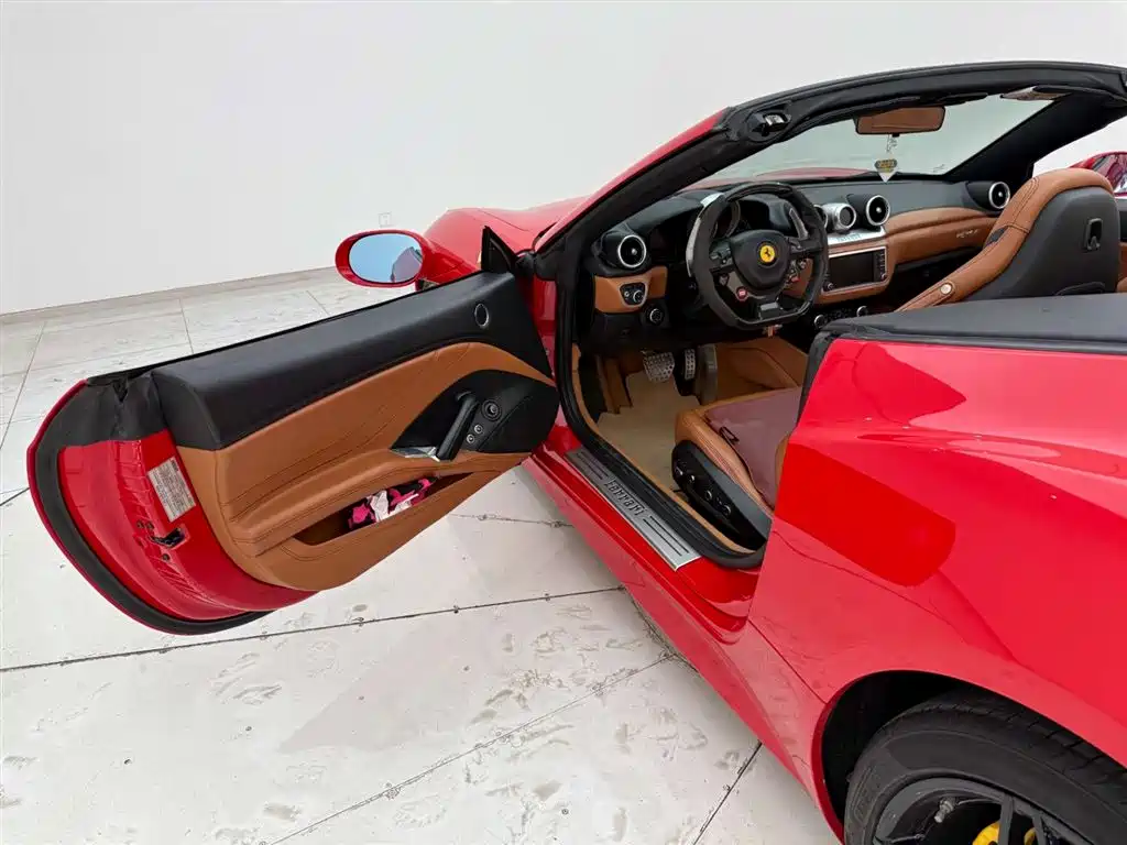 Ferrari California T 2015 — фото 14