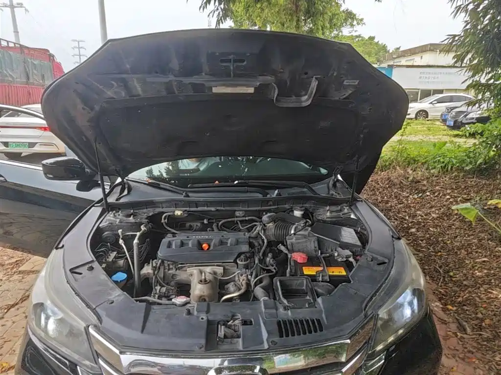 Honda Accord 2015 — фото 19