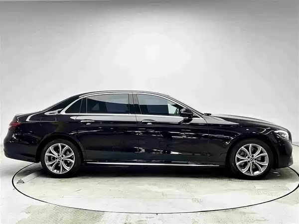 Mercedes-Benz E-Class 2024