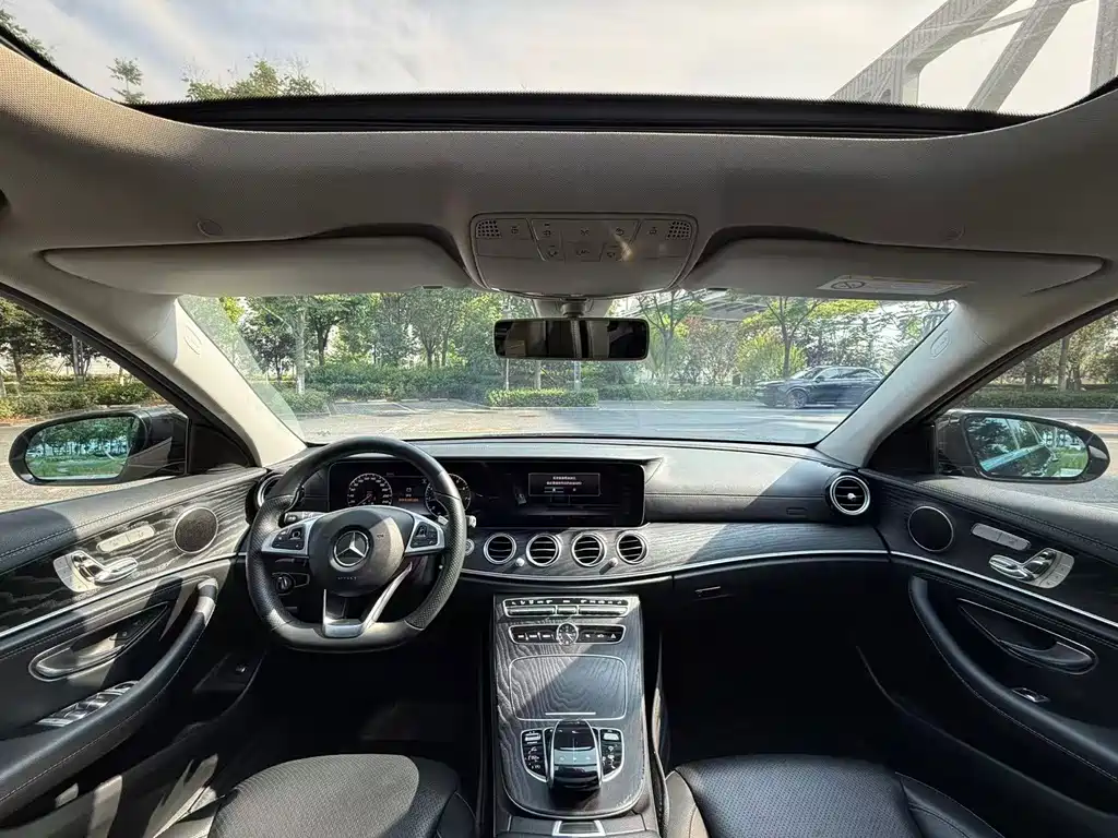 Mercedes-Benz E-Class 2018 — фото 12