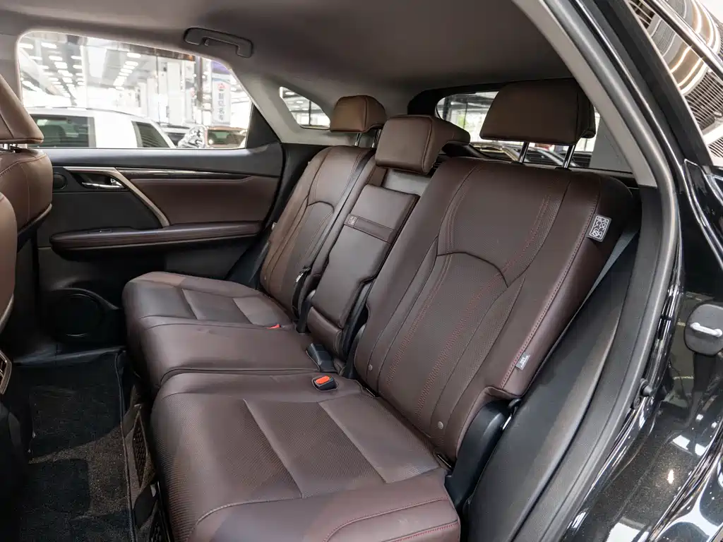 Lexus RX 2022 — фото 12
