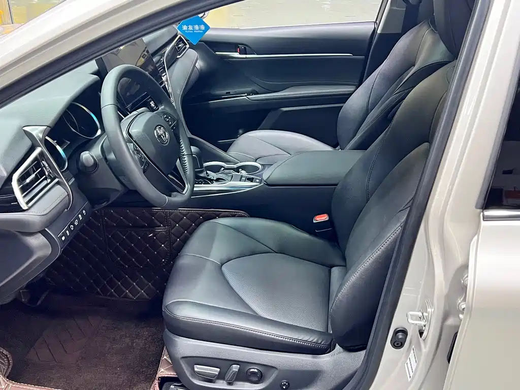 Toyota Camry 2023 — фото 16