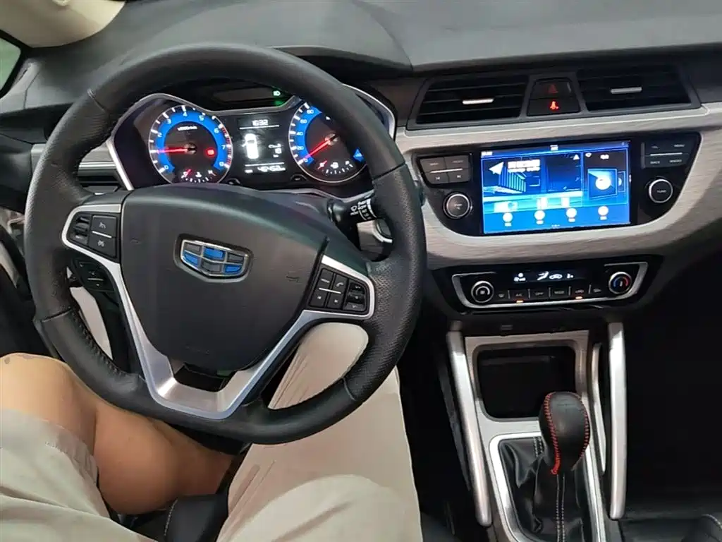 Geely Vision X3 2018 — фото 10