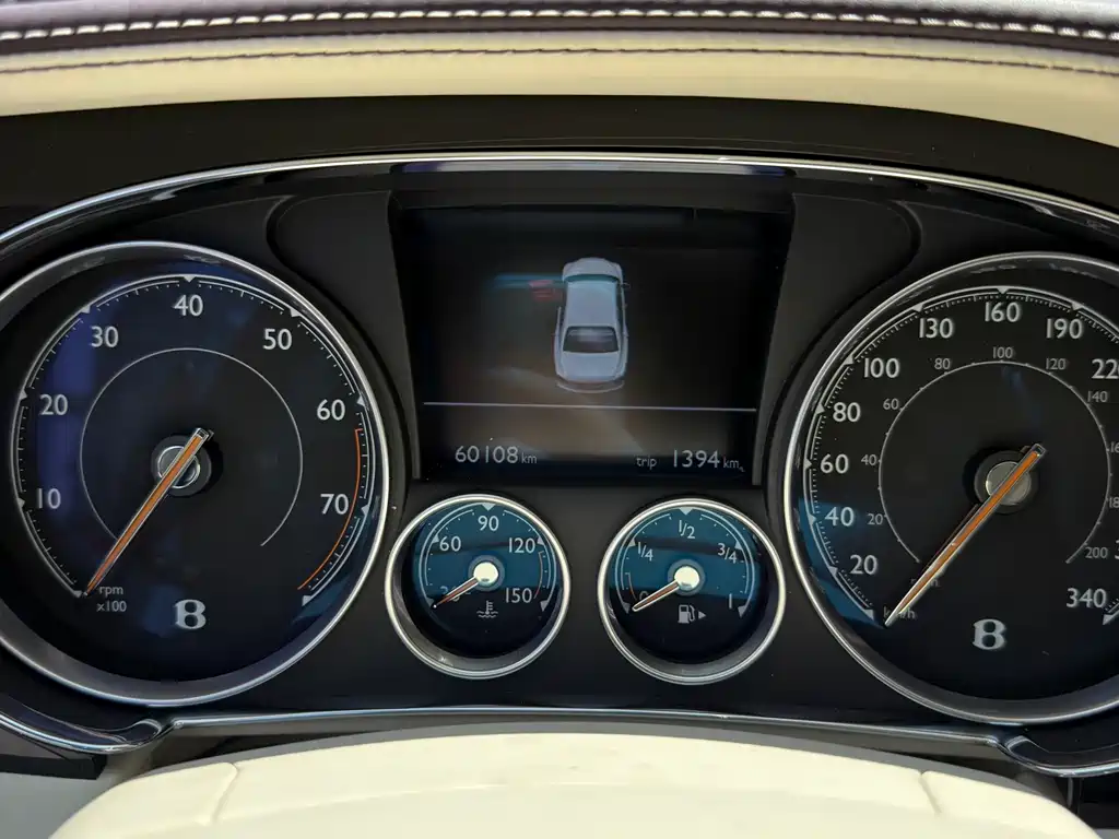 Bentley Flying Spur 2018 — фото 10