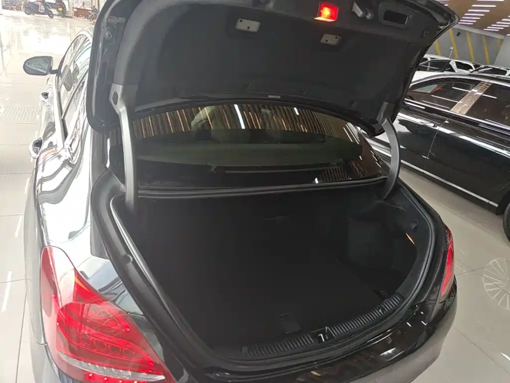 Mercedes-Benz C-Class 2015 — фото 19
