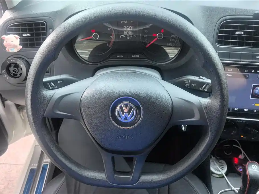 Volkswagen Polo 2016 — фото 15