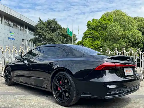 Audi A7L 2023