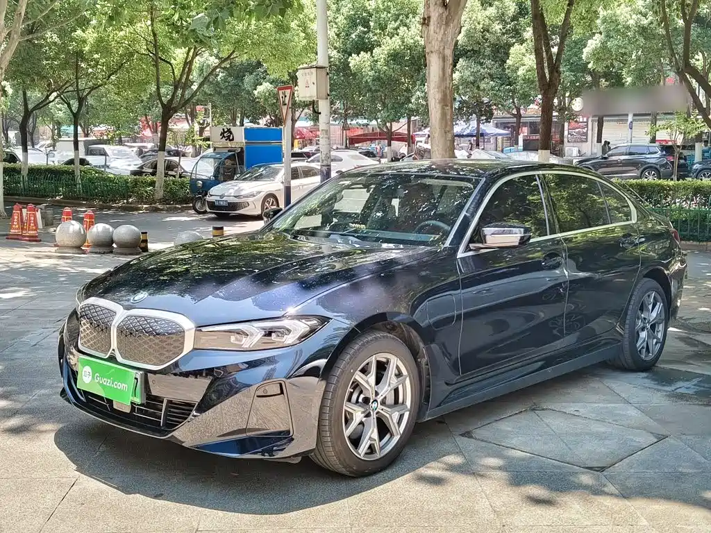 BMW i3 2025
