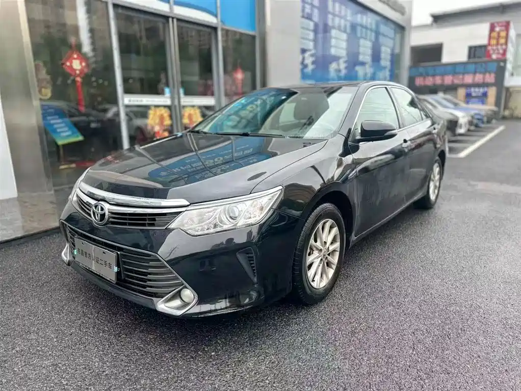 Toyota Camry 2015
