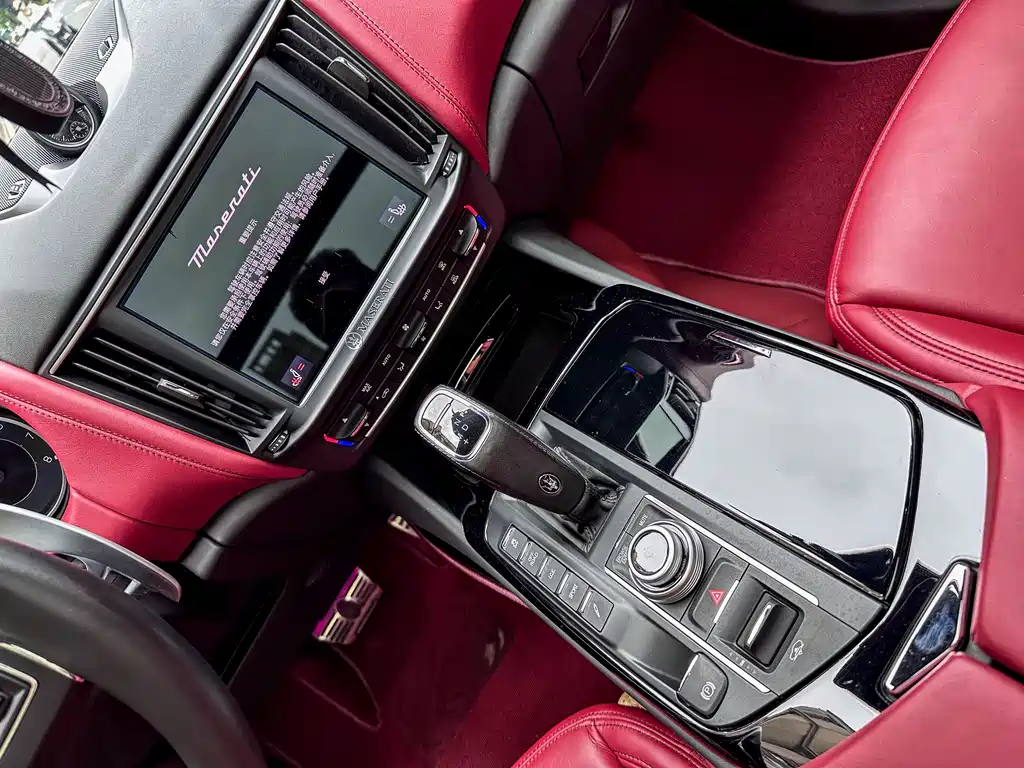 Maserati Levante 2021 — фото 11