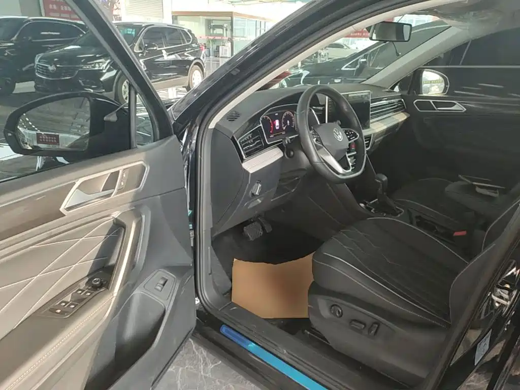 Volkswagen Tiguan L 2022 — фото 16