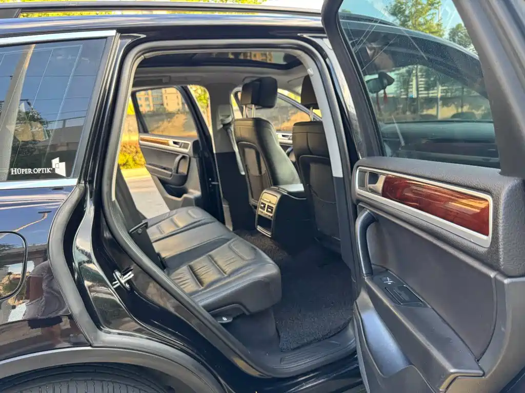 Volkswagen Touareg 2015 — фото 12