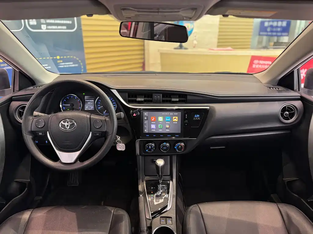 Toyota Corolla 2017 — фото 13