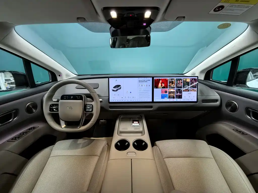 Li Auto i8 2025