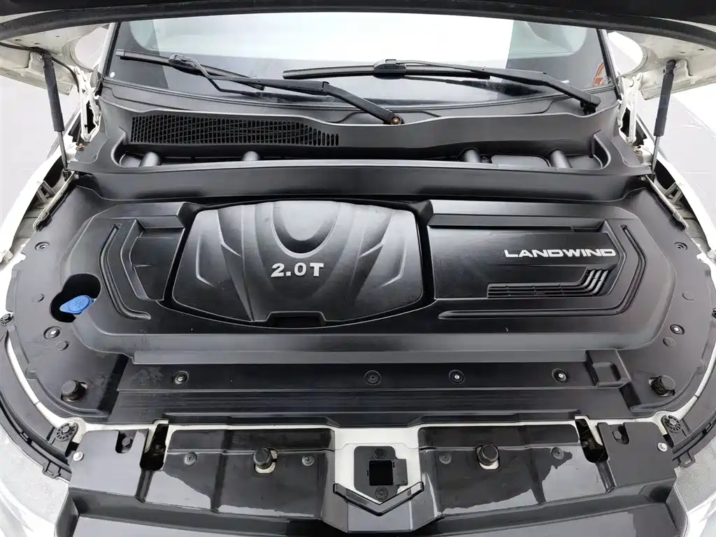 Landwind X7 2016 — фото 6