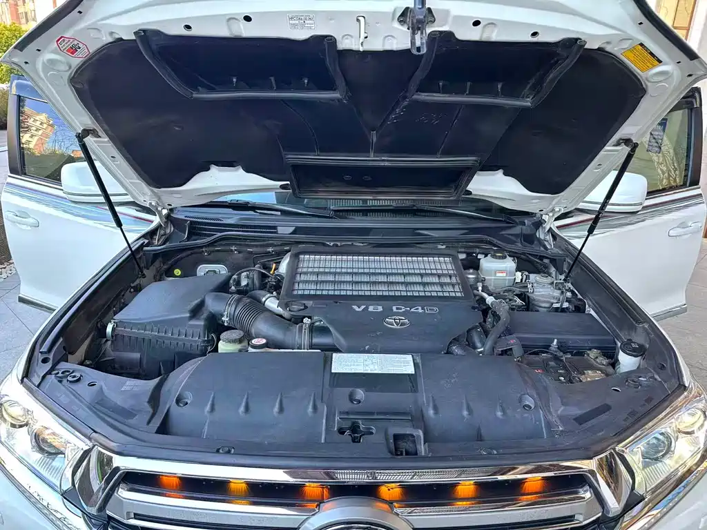 Toyota Land Cruiser 2020 — фото 14