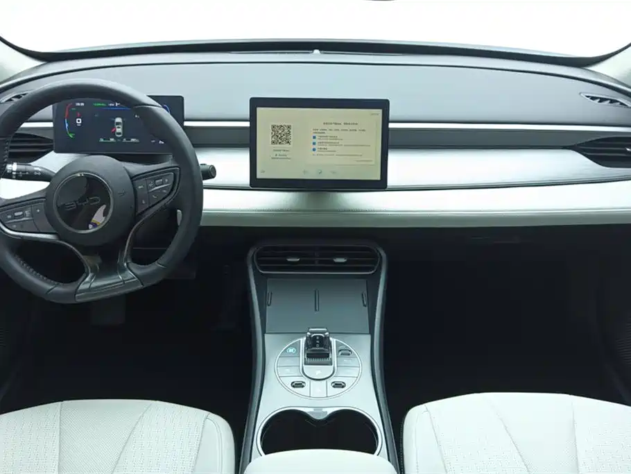 BYD Seal 05 DM-i 2025 — фото 12