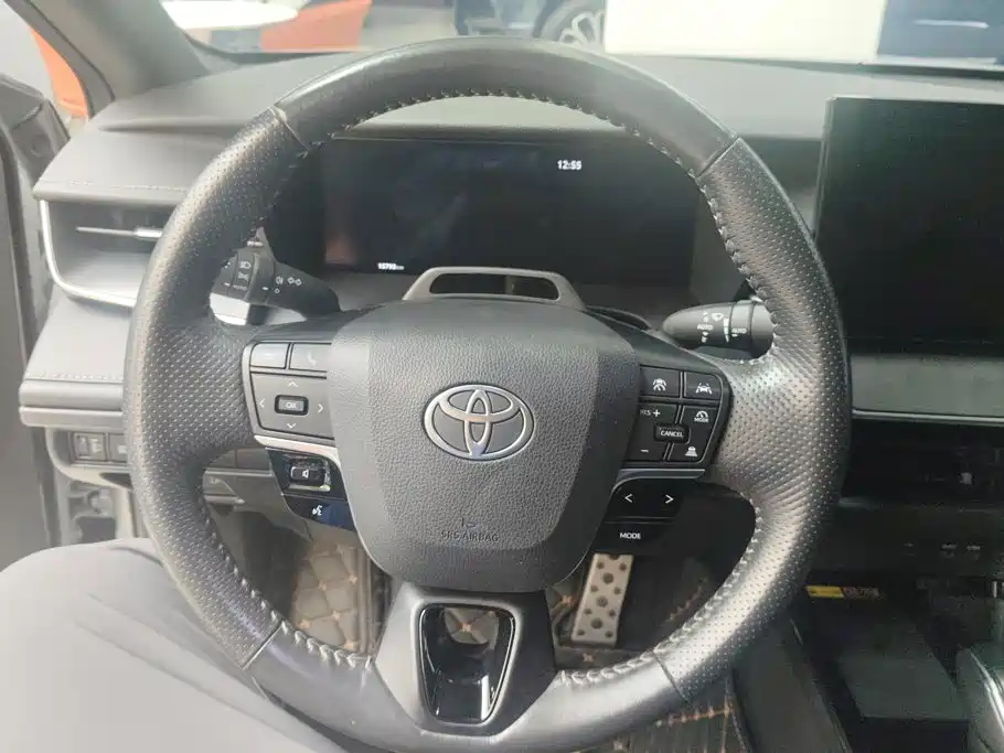 Toyota Camry 2024 — фото 15