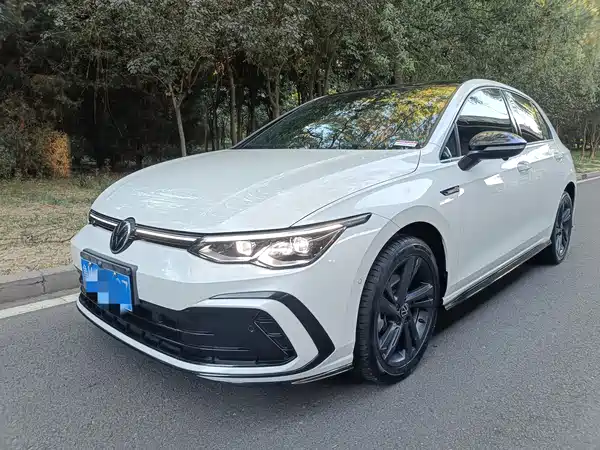 Volkswagen Golf 2024
