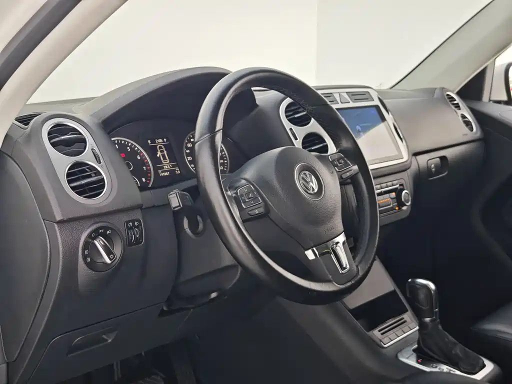 Volkswagen Tiguan 2013 — фото 25